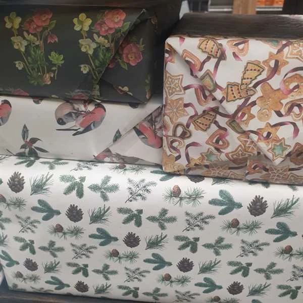 Gavepapir 4 Ark 3 Gavepapir 4 Ark